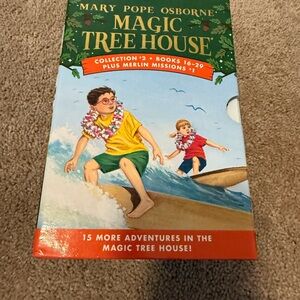 Magic Tree House Collection 2 Book Set